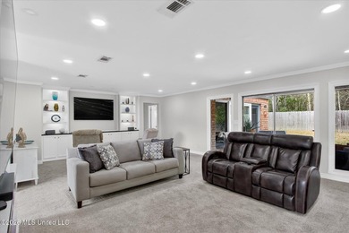 PRICE REDUCTION! MOVE-IN READY + SMART HOME + PRIVATE COURTYARD - photo 6