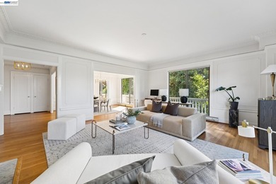 Rare corner residence in the iconic Beaux Arts Regillus, where - photo 8