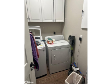 Very nice well built duplex on a quiet street. Open floor plan