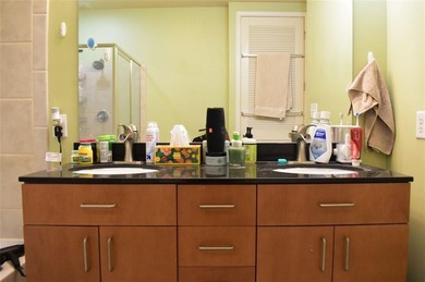 Oversized Renovated 2BR/2BA Condo with 10' Ceilings and