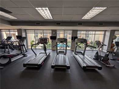 Oversized Renovated 2BR/2BA Condo with 10' Ceilings and