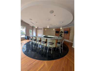 Oversized Renovated 2BR/2BA Condo with 10' Ceilings and