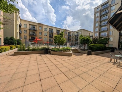 Oversized Renovated 2BR/2BA Condo with 10' Ceilings and