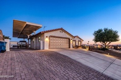 Beautiful pool home lakeside of HWY 95, located in a fantastic - photo 8