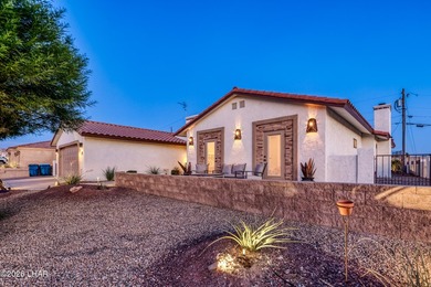 Beautiful pool home lakeside of HWY 95, located in a fantastic - photo 10