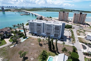 Wake up to sparkling bay views and spend your days enjoying the - photo 41