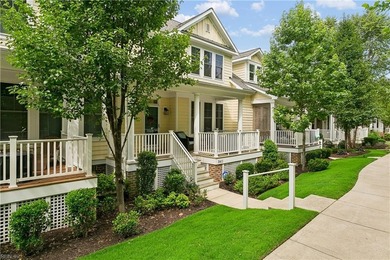 Nestled in the heart of New Town, this beautiful townhouse - photo 2