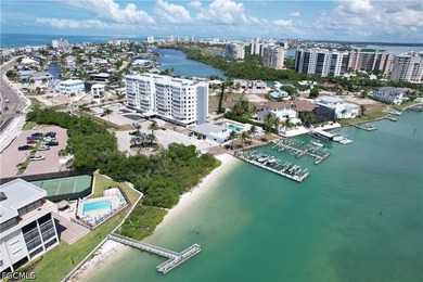 Wake up to sparkling bay views and spend your days enjoying the - photo 45