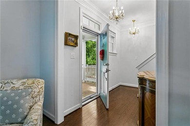 Nestled in the heart of New Town, this beautiful townhouse - photo 8