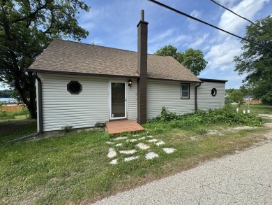 Lake Home For Sale in Antioch, Illinois