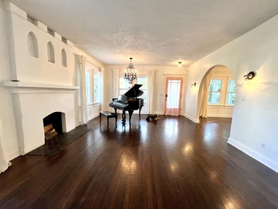 Stunningly restored 4 bed/2 bath Spanish Mission with Deco - photo 6