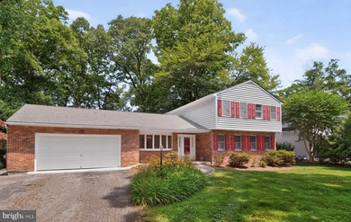 Don't miss this rarely available 4-bedroom, 2.5-bath Colonial in - photo 2