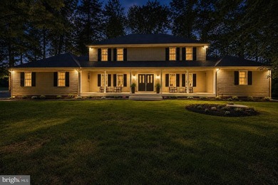 Professionally appraised at $975,000 prior to listing, this - photo 2