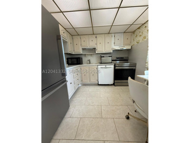 20 Abbey/ Updated remarks: Stunning 1st-floor corner unit in the - photo 7