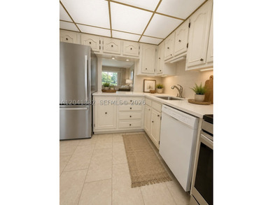 20 Abbey/ Updated remarks: Stunning 1st-floor corner unit in the - photo 10