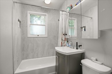Located on a brick-lined street in Orlando's sought-after Lake - photo 36