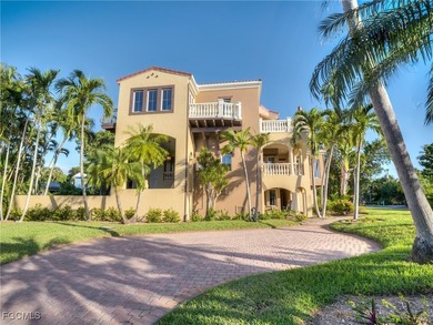 Experience the timeless coastal allure of 15160 Captiva Drive, a - photo 40