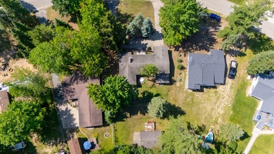 Nestled away on one of the most desirable residential areas in - photo 3