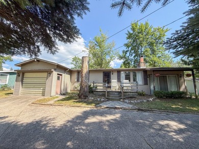 Nestled away on one of the most desirable residential areas in - photo 4