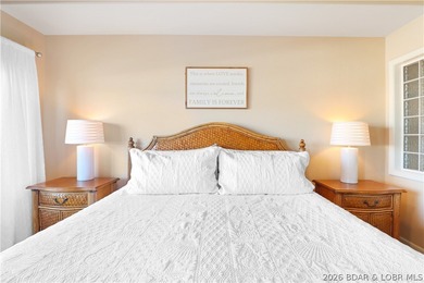 Gorgeous walk in level unit located at Lake of the Ozarks in the