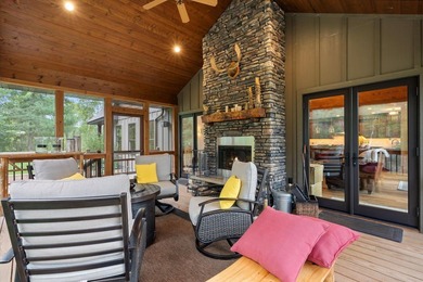Discover an extraordinary lakefront estate on prestigious - photo 13