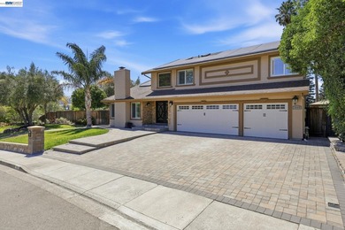 Beautifully updated executive home overlooking the 16th fairway - photo 5