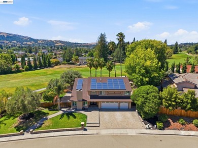 Beautifully updated executive home overlooking the 16th fairway - photo 7