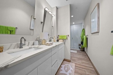 Experience premium Florida living at Sailfish Cove in this - photo 19