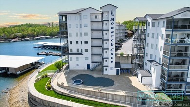 Gorgeous walk in level unit located at Lake of the Ozarks in the - photo 28