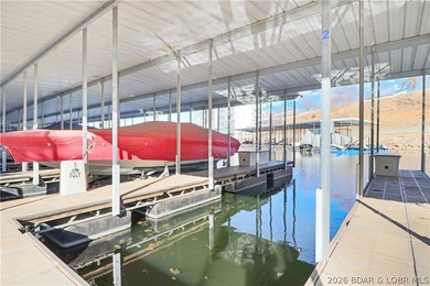 Gorgeous walk in level unit located at Lake of the Ozarks in the - photo 31