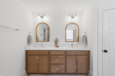 Need more space? This nearly 4,000-square-foot Carolina Creek - photo 42