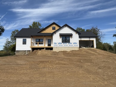 Barton Lake Home For Sale in Vicksburg Michigan