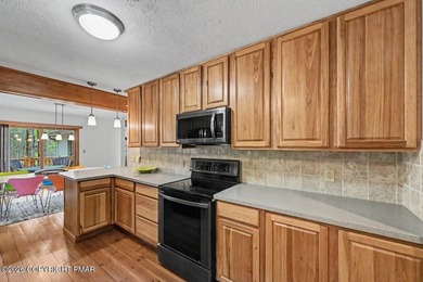 5106 Pioneer Trail, shines with impressive extended living, a - photo 9