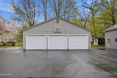 Spacious 5-bedroom, 3.5-bath home in the heart of Bolton - photo 12