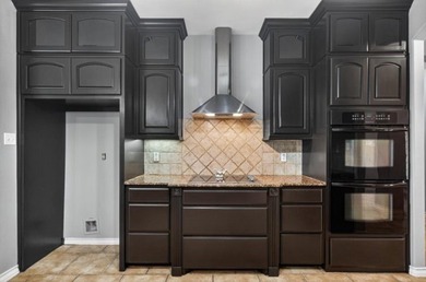 Step into this beautiful 4-bedroom, 3-bath home offering both - photo 19