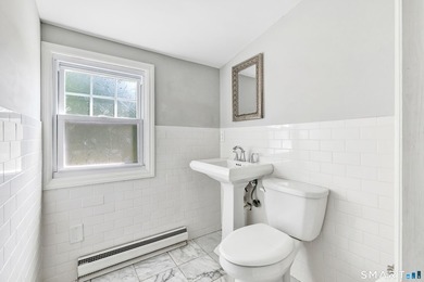 Welcome to this charming Cape in Fairfield's desirable - photo 23