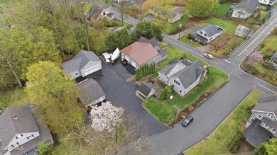 Spacious 5-bedroom, 3.5-bath home in the heart of Bolton - photo 27