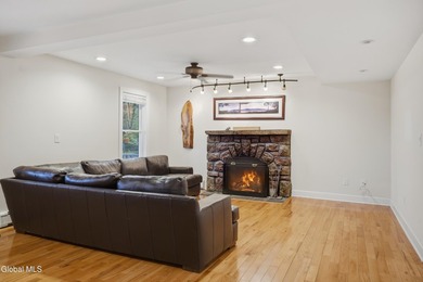 Spacious 5-bedroom, 3.5-bath home in the heart of Bolton - photo 38