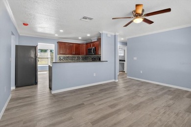 This Beautiful 2 Bedroom 2 Bath Dual Primary has an amazing - photo 9
