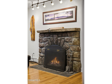 Spacious 5-bedroom, 3.5-bath home in the heart of Bolton - photo 41