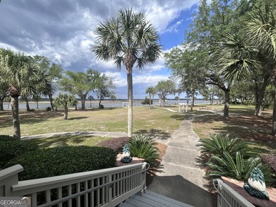 Discover the perfect setting for your coastal retreat in - photo 6