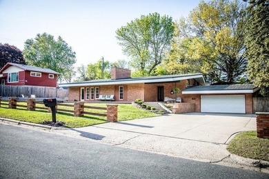 Sellers are relocating out of state, creating an exceptional - photo 2