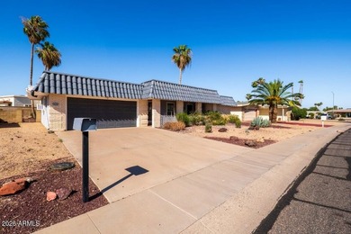 Welcome to this charming 2-bedroom, 2-bathroom single-level home - photo 2