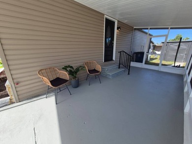 Welcome to 8812 Sunningdale Rd., Tampa, FL 33635, located in the - photo 3