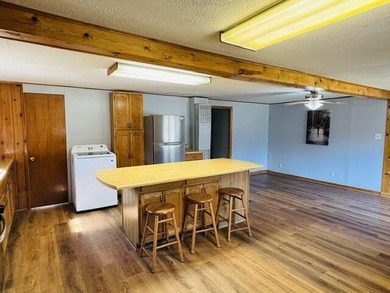 Looking for the perfect Up North getaway? This 2-bedroom, 2-bath - photo 7