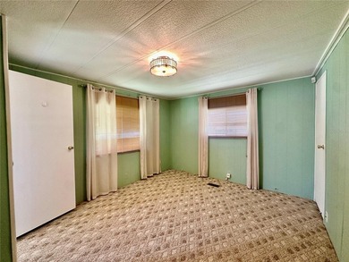 Great price improvement and you own your own land - no lot rente - photo 12