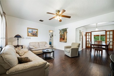 Welcome home to this adorable and meticulously maintained - photo 4
