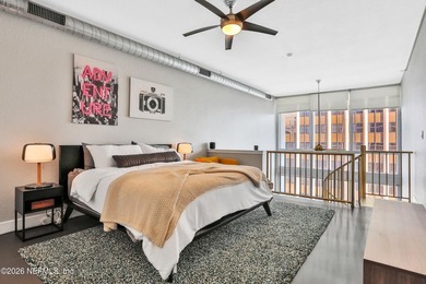 Wake up to breathtaking sunrise views over Lake Eola from this - photo 17
