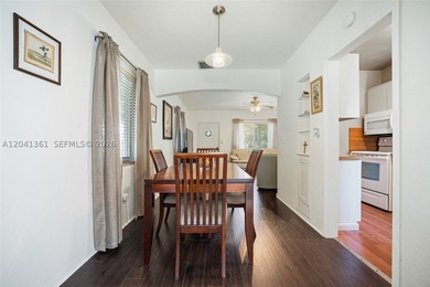 Welcome home to this adorable and meticulously maintained - photo 8