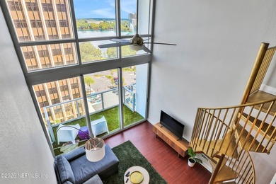 Wake up to breathtaking sunrise views over Lake Eola from this - photo 19